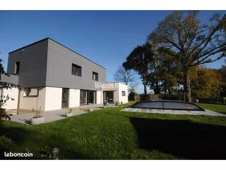 villa 7 pièces 177 m²