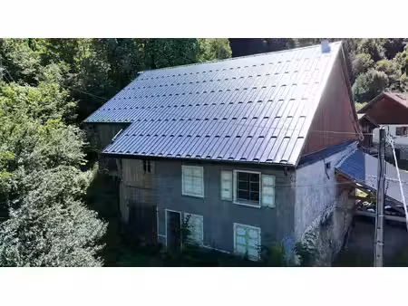 ferme de caractère avec potentiel de division