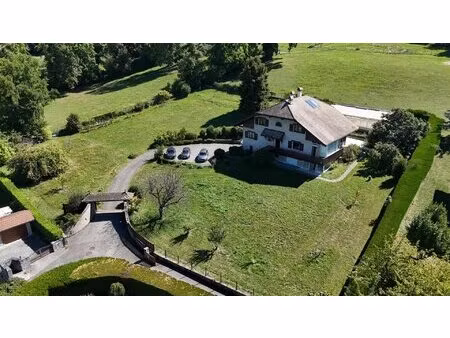 à vendre - grande maison de caractère sur la commune de marin 