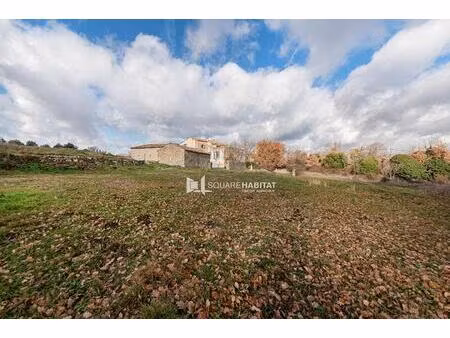 propriété de 235m2 7p avec une remise de 150m2 et deux garages de 40m2