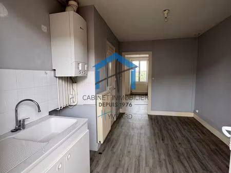 saint paul en jarez - t2 de 45m2 au 2ème étage avec cave