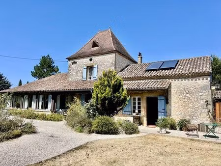 appartement de luxe 4 chambres en vente à beaumont-du-périgord  france
