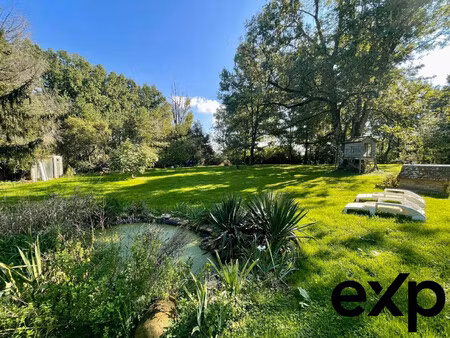 maison de caractère dans un cadre bucolique- avec dépendances