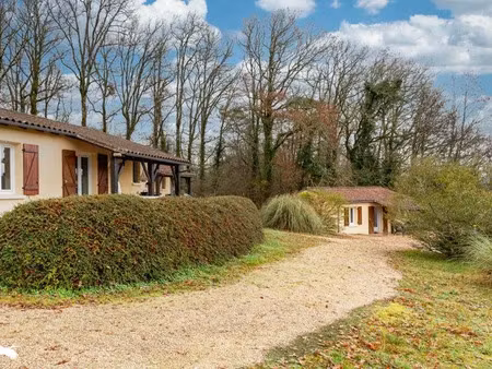 vente maison 9 pièces 135 m² à savignac-les-eglises (24420)  317 700 €