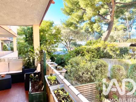 vente appartement 4 pièces à sanary-sur-mer (83110) : à vendre 4 pièces / 75m² sanary-sur-