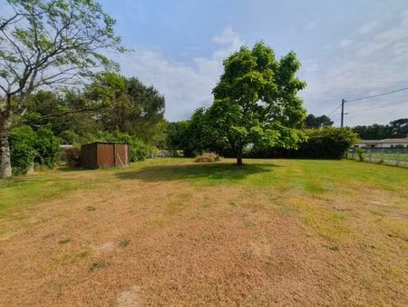 vente terrain 526 m² saint-yzan-de-soudiac (33920)