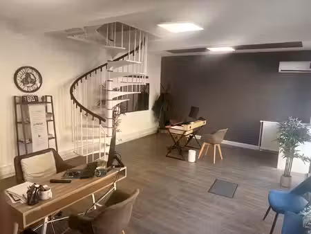 bureaux 45m2 + appartement 40m2 à lunel centre