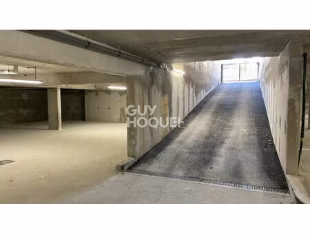 place de parking pmr : savigny-sur-orge