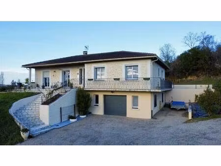 maison spacieuse à vic-fezensac avec vue imprenable