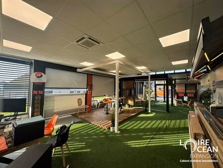 location local commercial 170m² guerande 44350