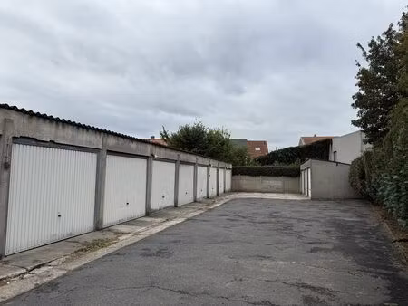 garage à vendre à van steenestraat 47 assebroek (rwc41429)