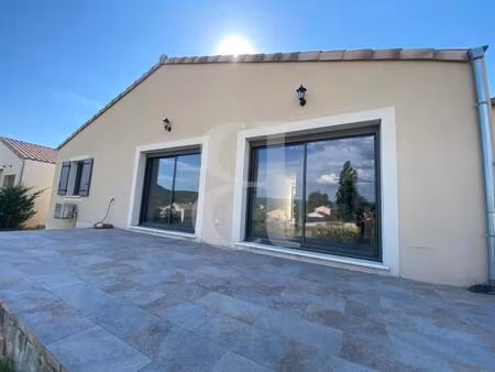 jolie villa rt 2012 proche du village de mazan