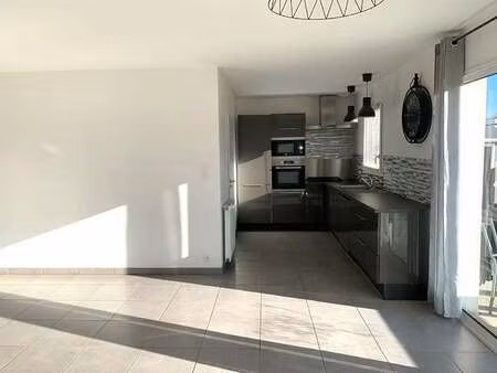vente maison à cugand (85610) : à vendre / 81m² cugand