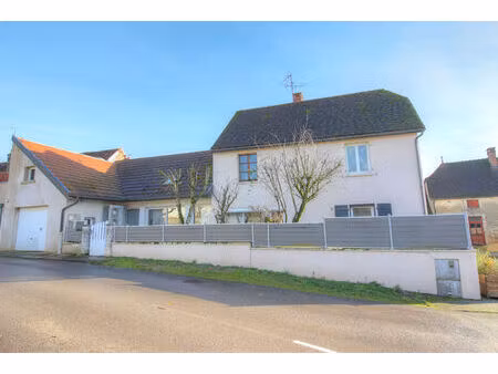 viévigne - maison de village t8 avec garage et petit jardin