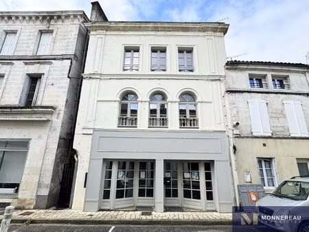 bel immeuble locatif