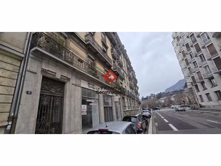 location commerce 187 m² à grenoble (38000)