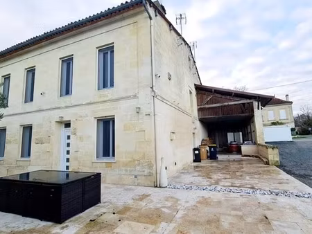 vente maison 8 pièces 285 m² à arveyres (33500)  483 000 €