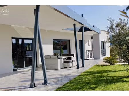 vente maison 6 pièces 126 m² à vallon-pont-d'arc (07150)  490 000 €