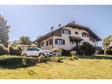 à vendre - grande maison de caractère sur la commune de marin 