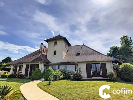 vente maison 12 pièces 258 m² à montardon (64121)  750 000 €