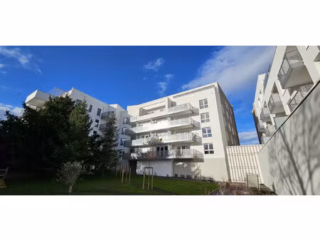 vente appartement 4 pièces 76 m² clermont-ferrand (63100)