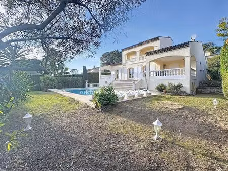 golf villa 6 pieces avec piscine