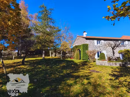 maison en pierre au calme