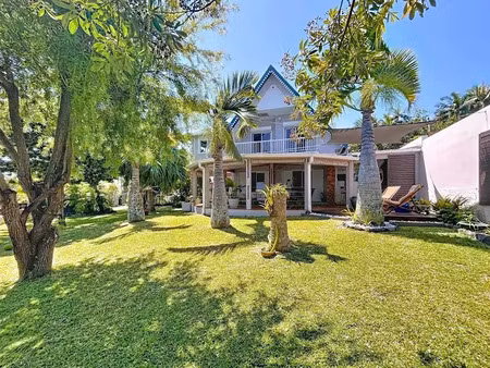 vente villa 5 pièces 179 m² à les avirons (97425)  720 000 €