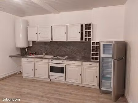 t2 rénové. 1 chambre excellent état