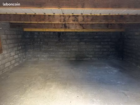 garage box centre ville 40 m2