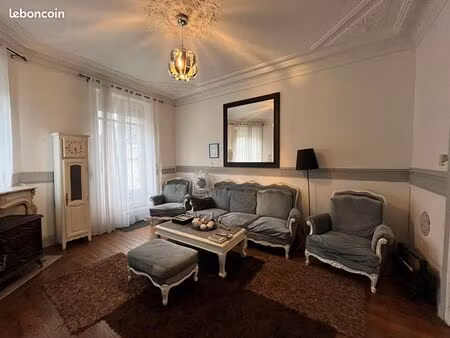 maison 8 pièces 151 m²