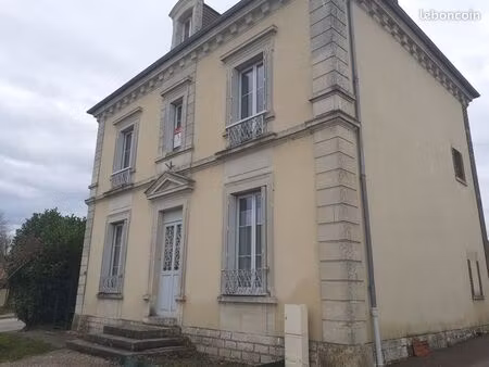 appartement 3 pièces 90 m²