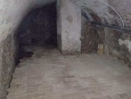 grand cave quartier des artistes