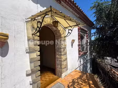 montfrin appartement au 1er étage d'une maison