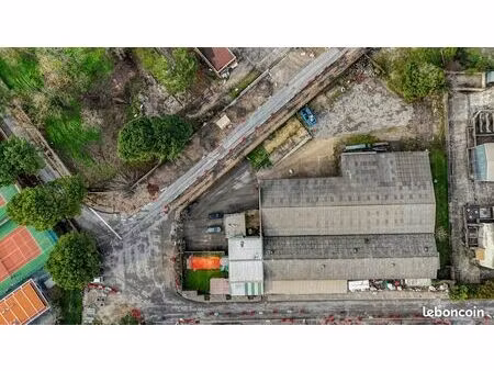 local 2000 m² gardanne