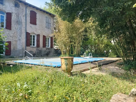 maison de village avec garage et piscine