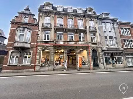 commerce à louer au centre de dinant  avec vue croisette