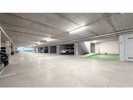 emplacement de parking proche du pont des trous