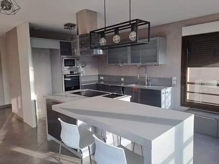 location appartement 4 pièces à la ferté-bernard (72400) : à louer 4 pièces / 100m² la fer