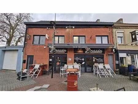 commerce + appartement dans le centre de quiévrain