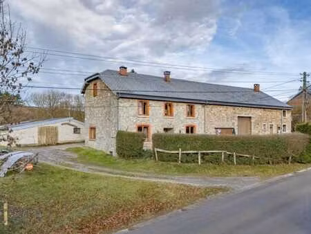 authentique ferme ardennaise aux multiples possibilités