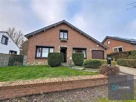 maison 4 façades  3 chambres à 2 pas du centre