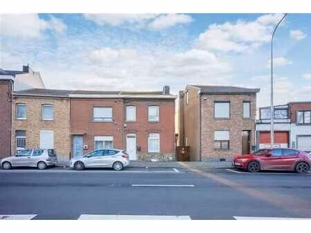 maison 3 façades avec passage latéral  jardin et garage