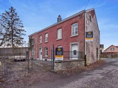 maison unifamiliale à rénover avec jardin et garage