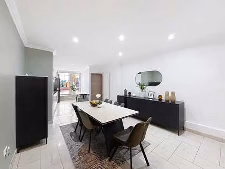 maison semi-mitoyenne en grande partie rénovée