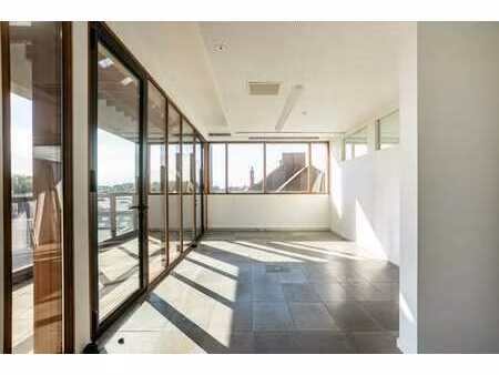 prestigieux immeuble de bureaux