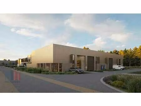 nouvel entrepôt de 1 000 m² avec quai de chargement