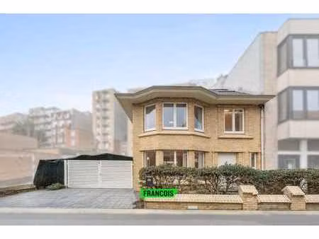 maison rénovée dans un emplacement de premier choix à la pa…