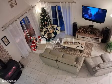 villa 8 pièces 250 m²