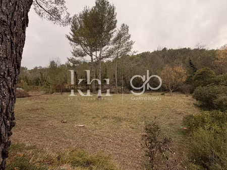 prades-le-lez - terrain constructible 1 600 m2 - libre const